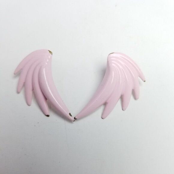Vintage Pastel Pink Wing Shape Stud Earrings, Retro 80s Style Feathered - Picture 5 of 5